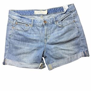 Light Wash Denim Rolled-Hem Women's Shorts
